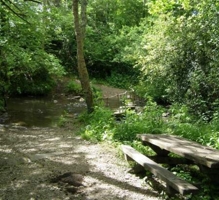 Nombreuses balades possibles au départ du camping L'étang des Haizes en Normandie