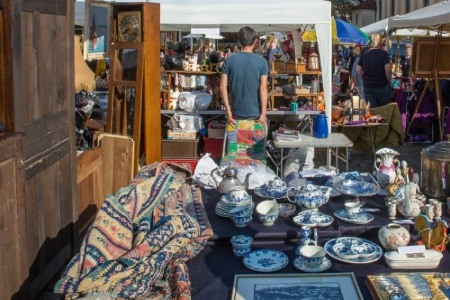 La grande brocante de La Haye-du-Puits : le plus grand vide-grenier de la Manche